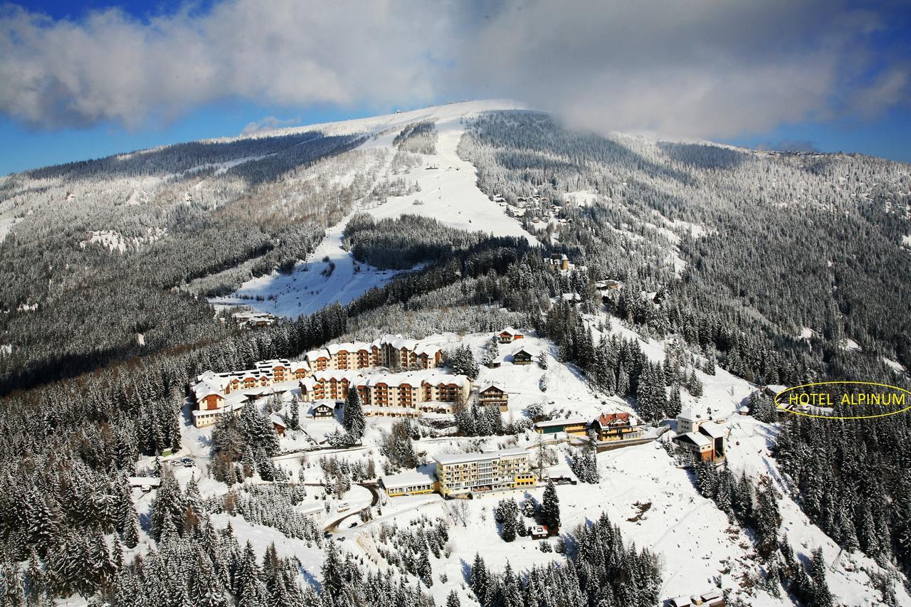 Hotel Alpinum Treffen Esterno foto