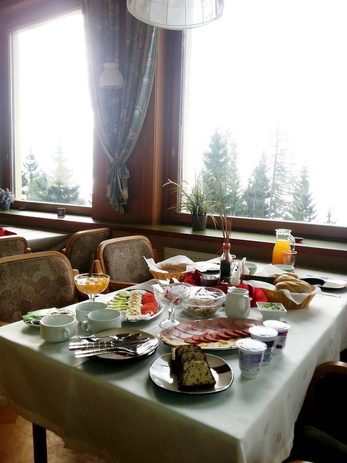 Hotel Alpinum Treffen Esterno foto