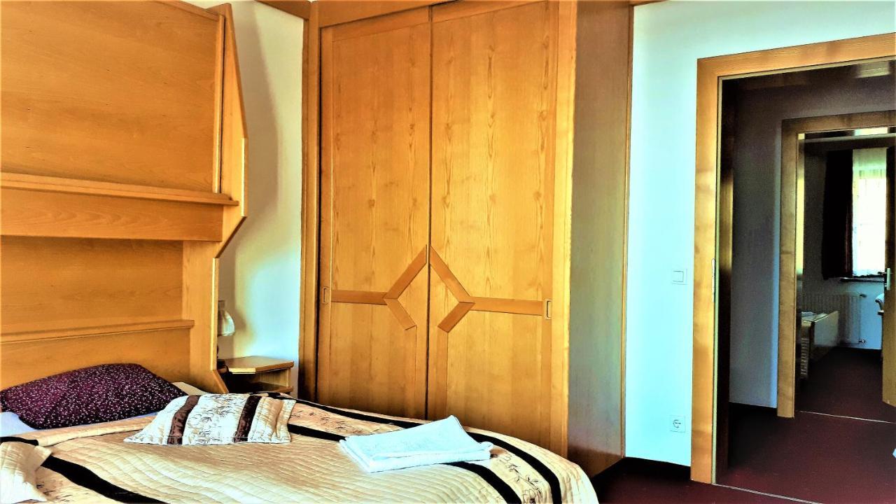 Hotel Alpinum Treffen Esterno foto